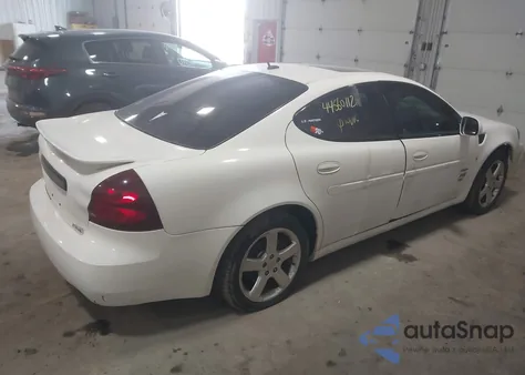 2008 Pontiac Grand Prix Gxp z USA, uszkodzony, nr VIN 2G2WC55C581137408
